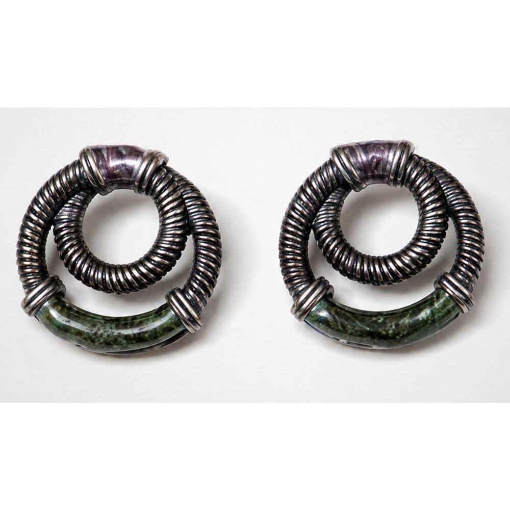 Vintage‎ Hoop Pierced Earrings Green Enamel Ribbed Silver-tone 1" Edgy bp-109